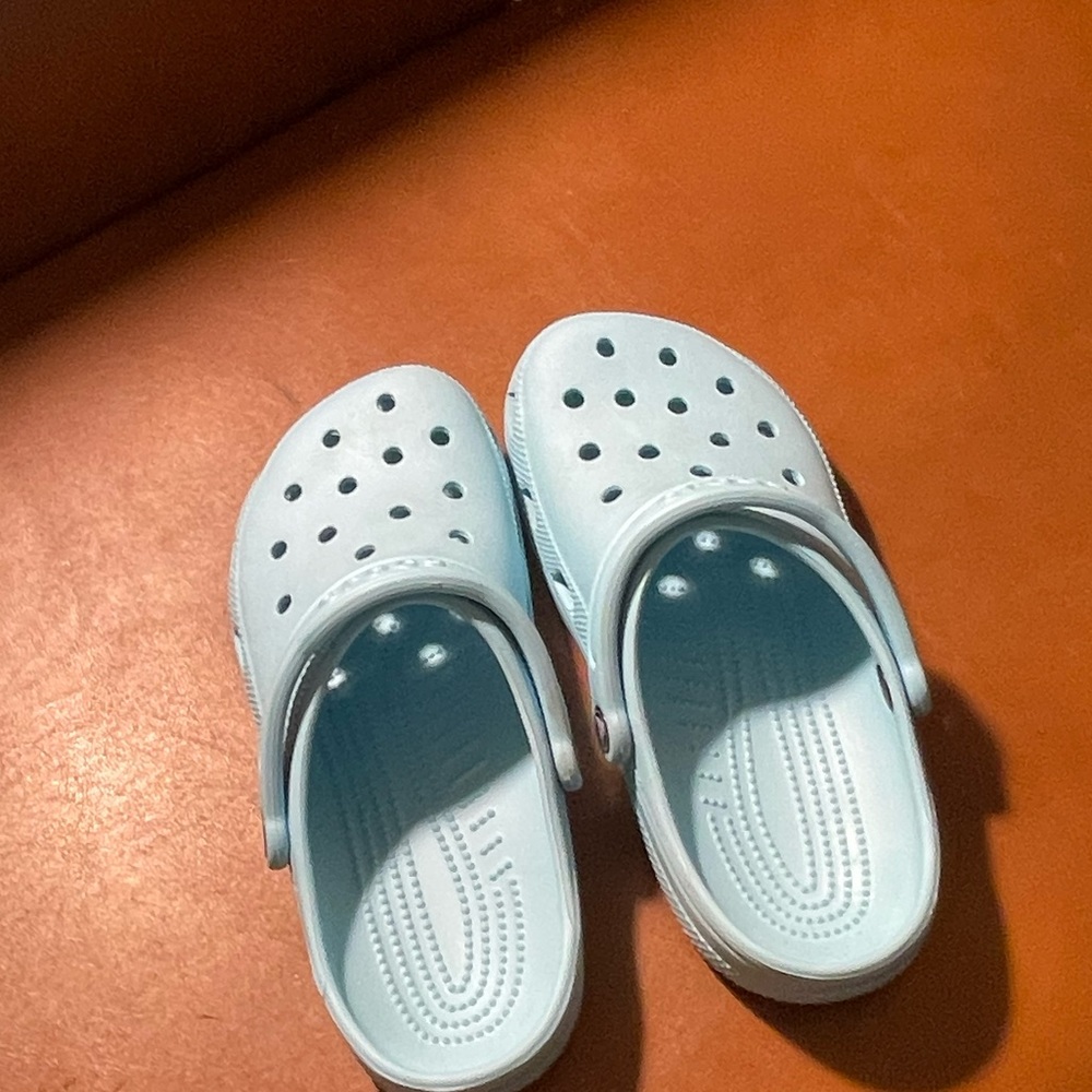 Crocs - Picture 3 of 4